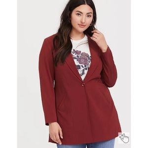 MUST GO | Torrid STUDIO CREPE LONGLINE BLAZER
